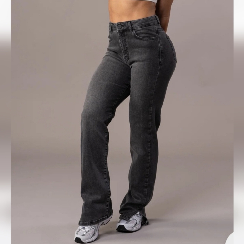 FITJEANS - STRAIGHT LEG